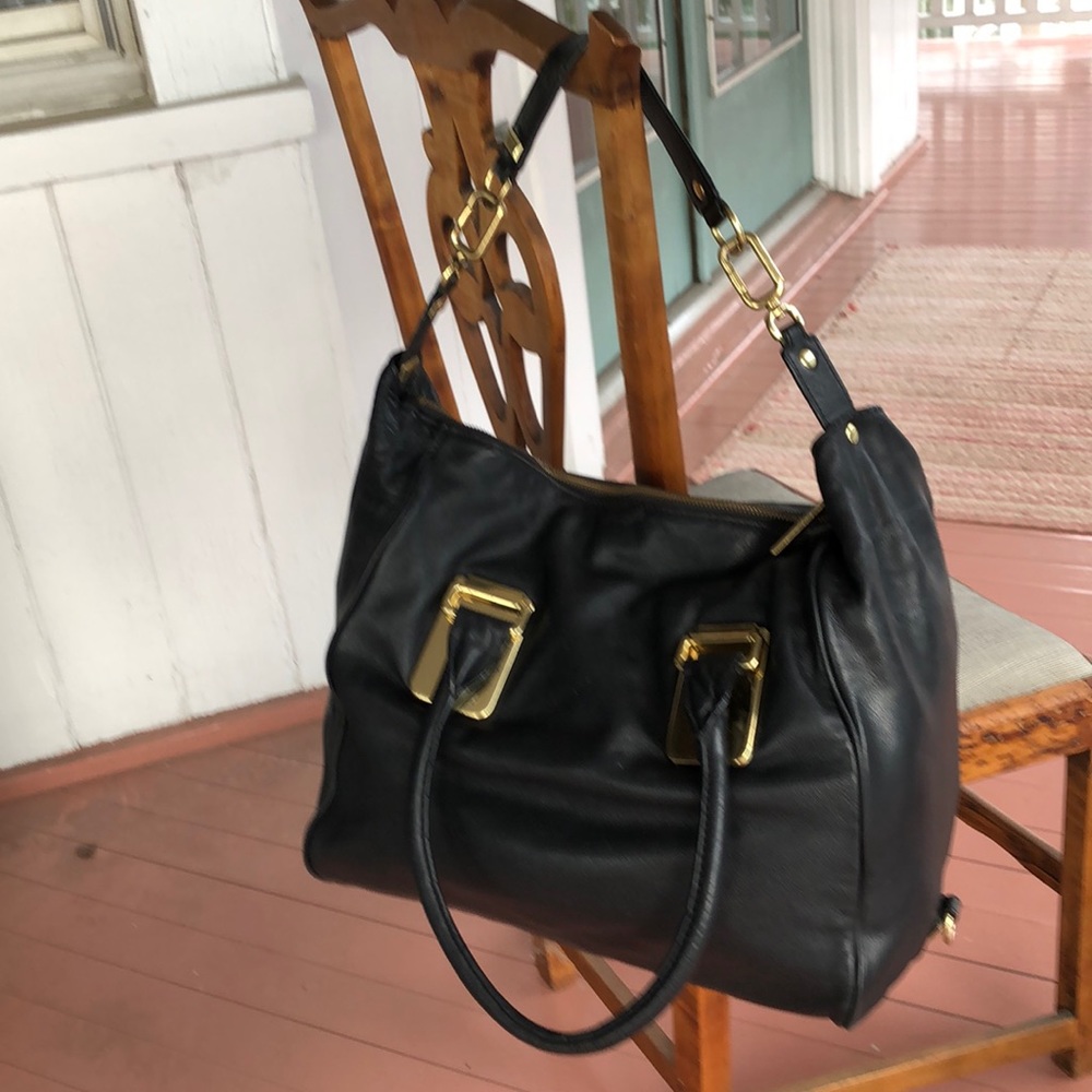 Black leather Banana Republic bag with gold
